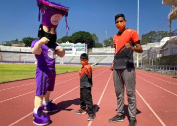 Realiza INDEM rutinas físicas para niños y niñas de la entidad