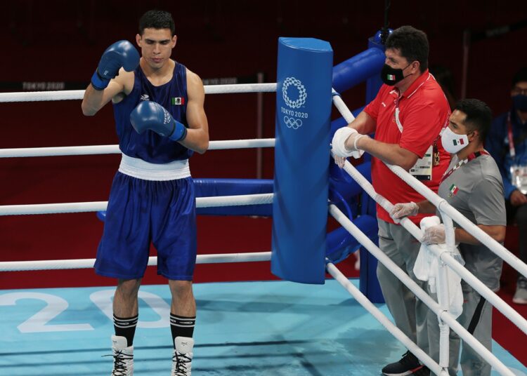 Rogelio Romero se impone en debut olímpico; disputará bronce ante el campeón