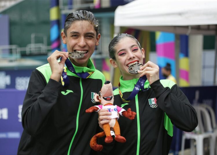 Dueto mixto de natación artística gana plata panamericana juvenil