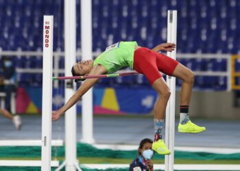 Erick Josué Portillo toca el cielo de Cali con salto de oro