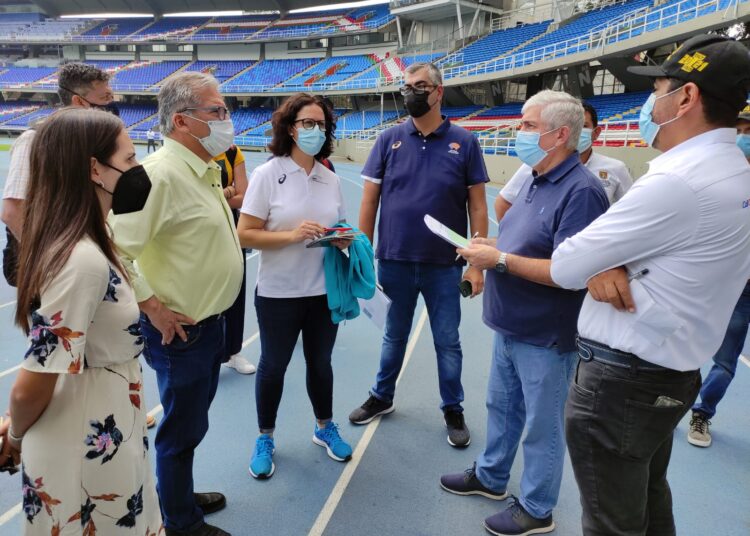 Realizan visita oficial a Colombia delegados de la federación internacional de atletismo