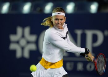 Avanza Marie Bouzkova a cuartos de final del Abierto GNP Seguros 2022
