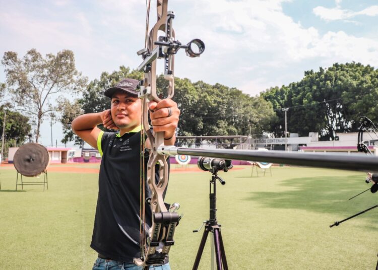 Fomenta INDEM clases de Tiro con Arco en Unidad Deportiva Centenario
