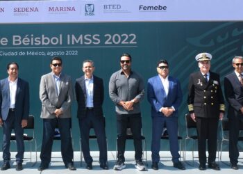 Realiza IMSS clínica de beisbol con las leyendas mexicanas del rey de los deportes