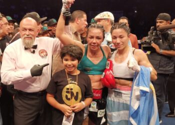 Jackie Nava dice adiós al boxeo en plan grande
