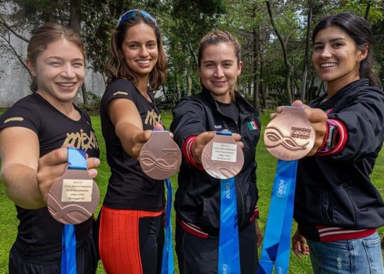 Equipo femenil de Kayak, ganador del Premio Nacional del Deporte 2022