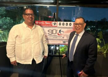 Develan billete de Lotería en honor a la CODEME