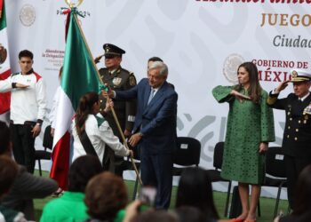 Presidente de la República abandera delegación mexicana rumbo a Juegos Olímpicos París 2024