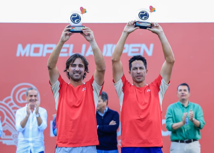 Gonzalo Escobar y Diego Hidalgo se coronan en torneo de dobles del Morelia Open